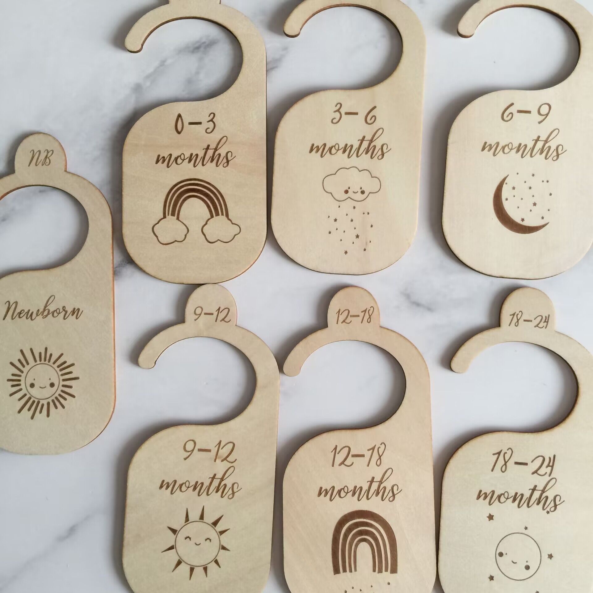Drewniane przegródki do szafy  – Baby Clothing Hanger Dividers recenzja i cena